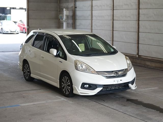 2288 Honda Fit shuttle GP2 2013 г. (ARAI Bayside)